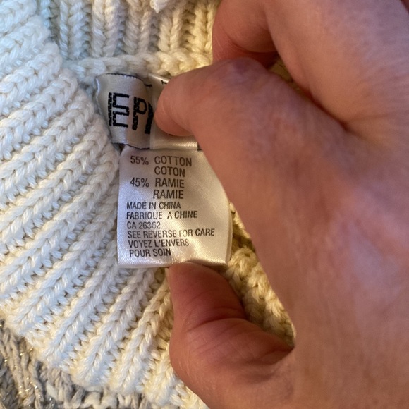 Vintage cable Knit Sweater - Picture 8 of 11